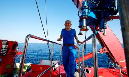 82歲院士南海下潛超8小時，獲重要發現