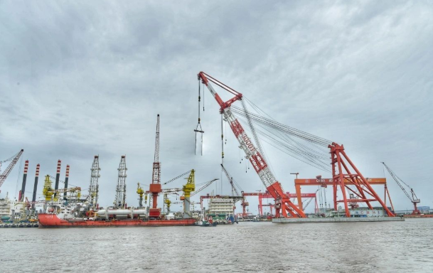 招商工業(yè)海門基地CMHI-182項目鉆塔安裝